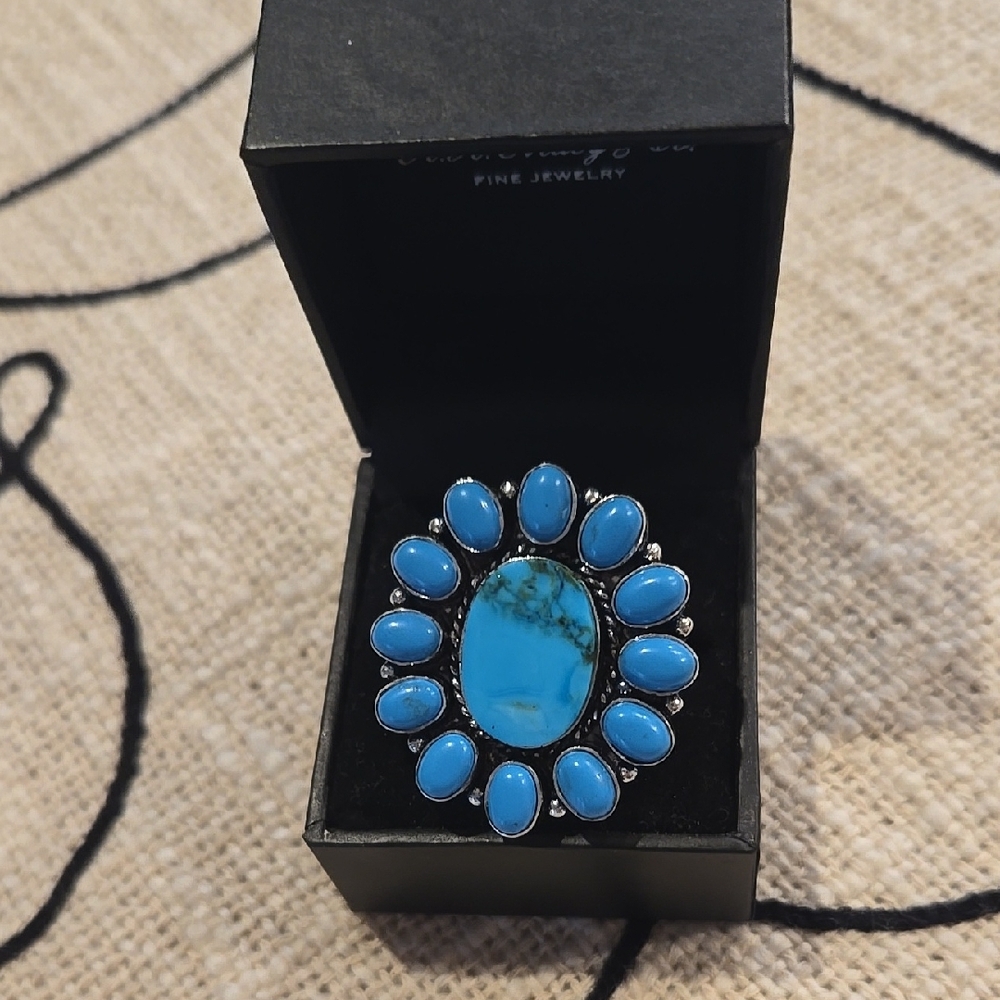 Elegant  GENUINE SLEEPY BEAUTY 925° Silver Ring.
